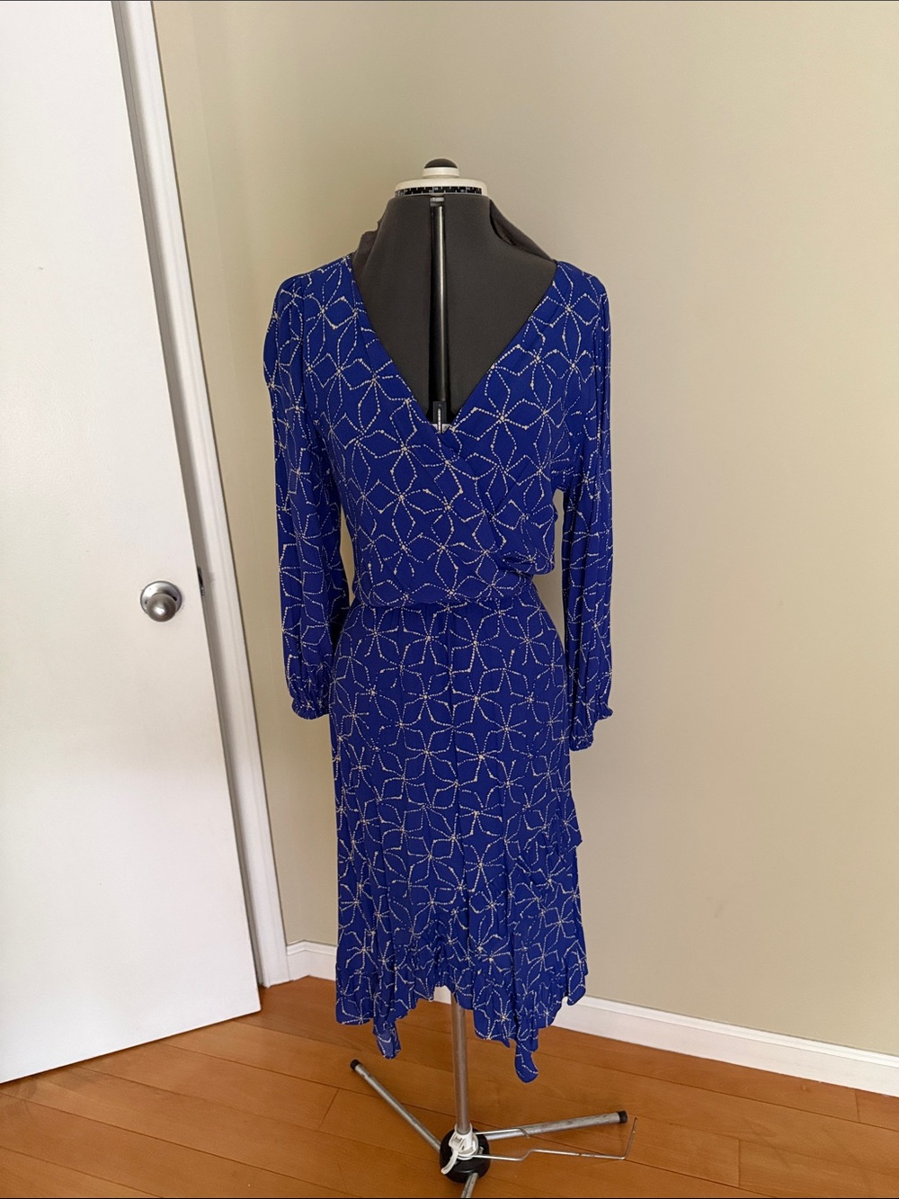 Plenty by Tracy Reese M Blue Printed V-Neck Long Sleeve Midi Dress